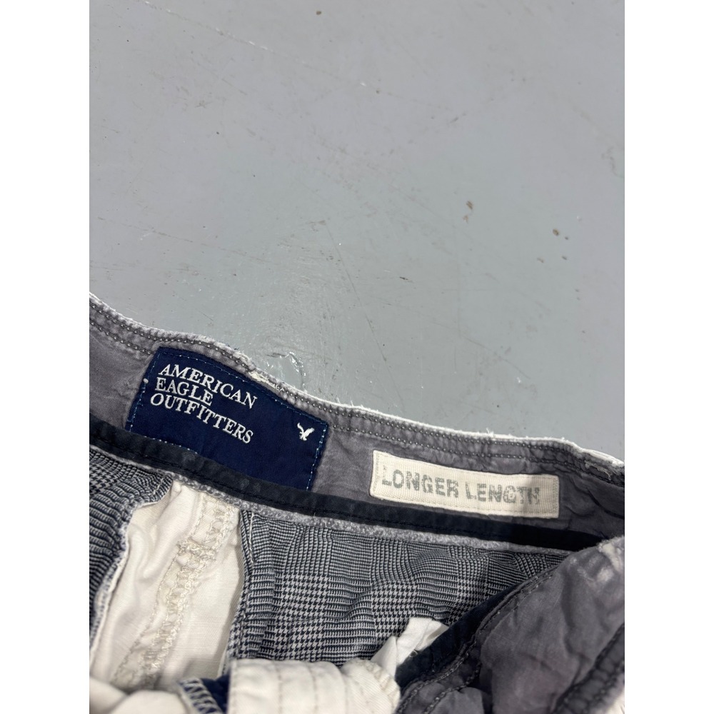American Eagle Outfitters Mens Cargo Shorts Size 30 Off White Longer Length - Picture 2 of 9